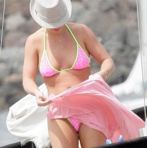 Britney Spears Hot Body Bikini  nude photo