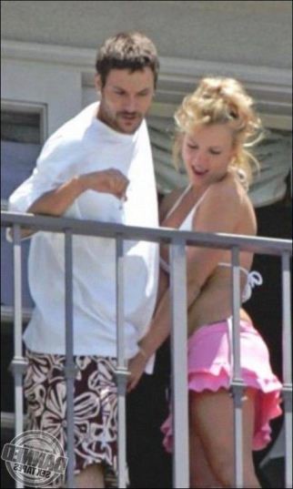Britney Spears Kevin Federline Balcony  nude photo
