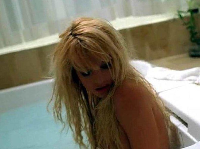 Britney Spears Nude Bathtub  nude photo