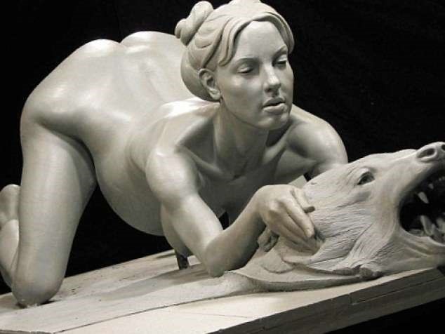 Britney Spears Sculpture  nude photo