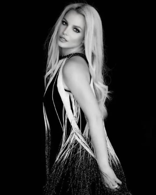 Britney Spears Sexy Black And White  nude photo