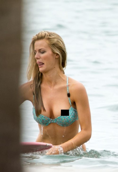 Brooklyn Decker Nipples  nude photo