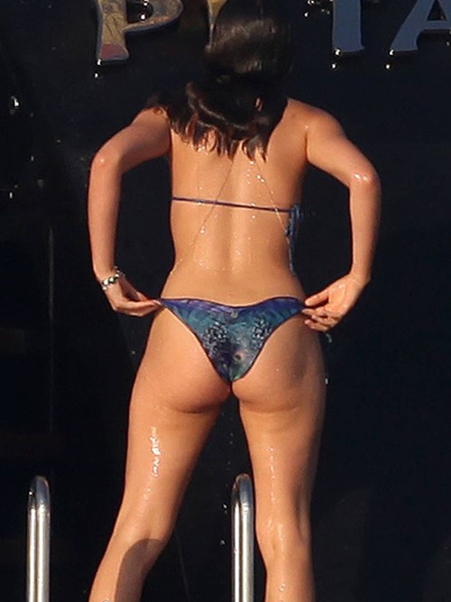 Bruna Marquezine Bikini Candids  nude photo