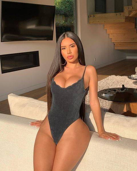 Busty Model Janet Guzman Big Boobs In Swimsuit  nude photo