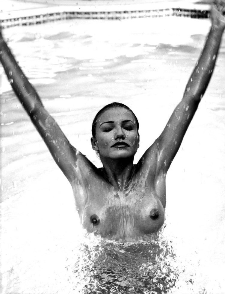 Cameron Diaz Nude Topless In The Pool  nude photo
