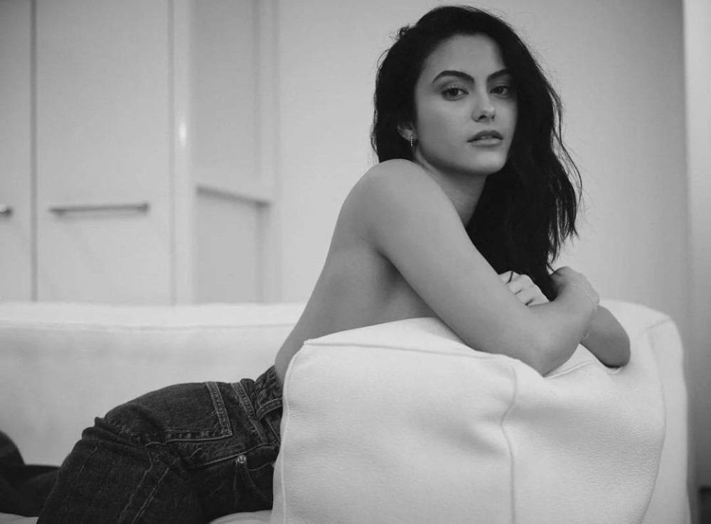 Camila Mendes Topless Sexy Actress  nude photo