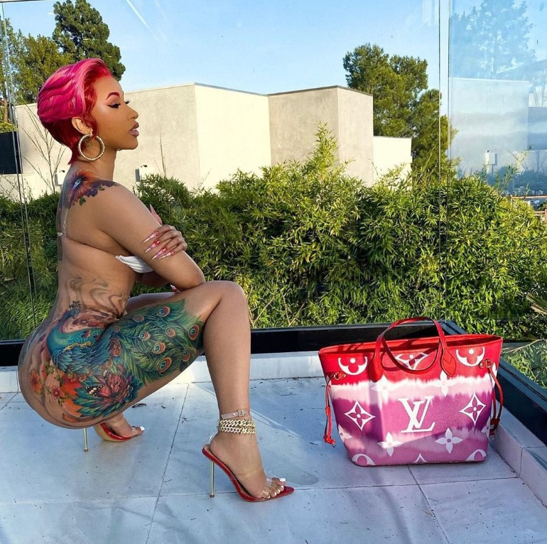 Cardi B  nude photo