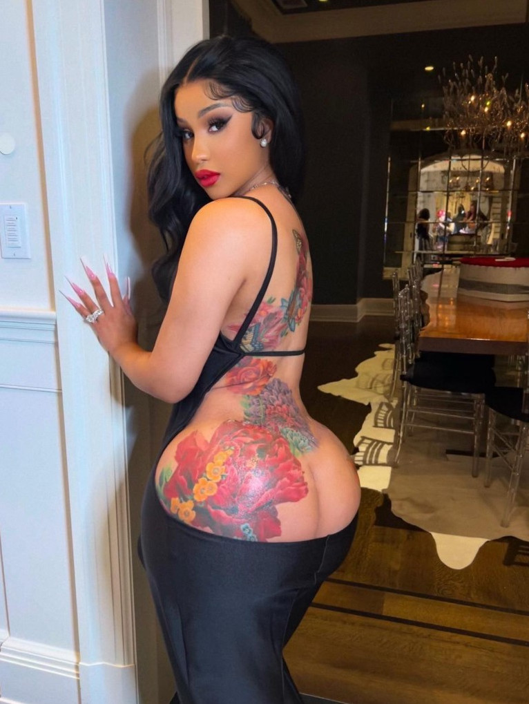 Cardi B Booty Hot Singer  nude photo