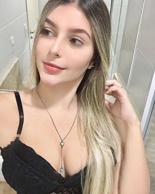 Carolina Paiva  nude photo