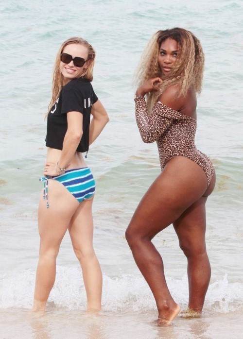 Caroline Wozniacki Serena Williams  nude photo