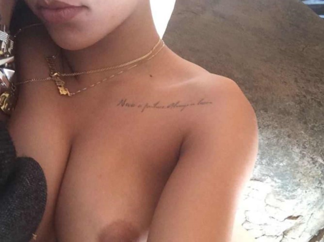Celebrity Leaked Nudes Rihanna Icloud  nude photo