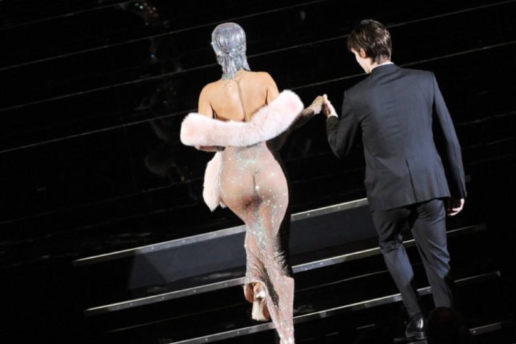 Cfda Awards Rihanna 2014  nude photo