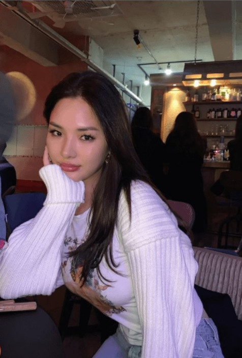 Chailee Son  nude photo