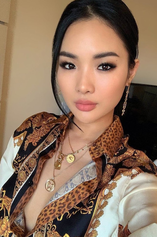 Chailee Son  nude photo