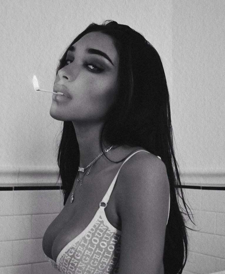 Chantel Jeffries  nude photo