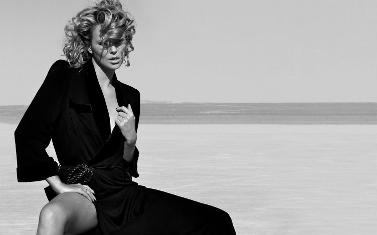 Charlize Theron Black Dress  nude photo