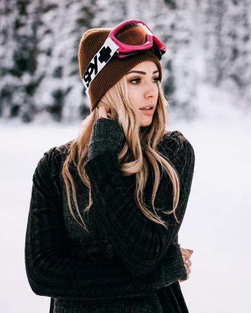 Charly Jordan  nude photo