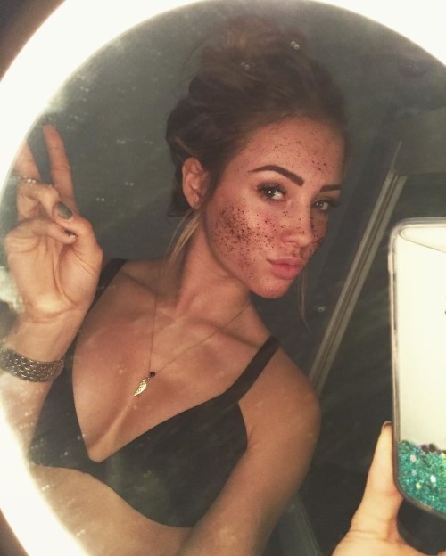 Charly Jordan  nude photo