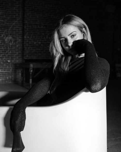 Charly Jordan  nude photo