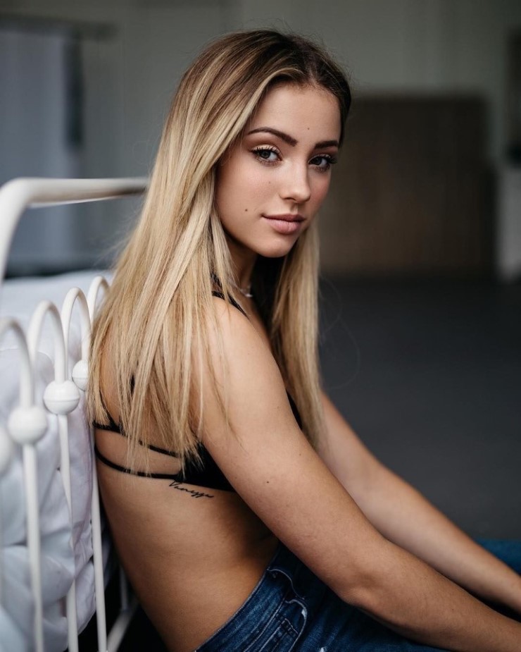 Charly Jordan  nude photo