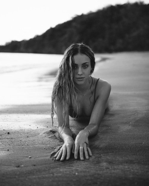 Charly Jordan  nude photo