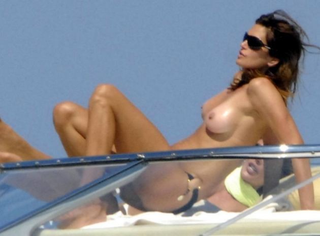 Cindy Crawford Topless  nude photo