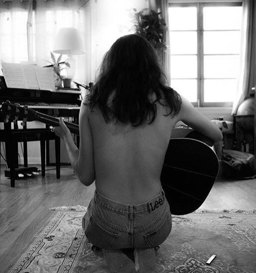 Courtney Eaton Braless Playing Guitar  nude photo