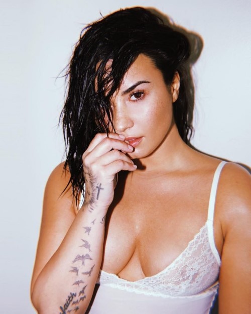 Demi Lovato Big Tits See Through  nude photo