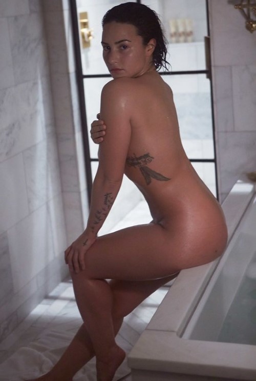 Demi Lovato Completely Nude In Bathroom  nude photo
