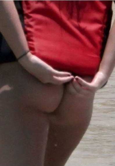 Demi Lovato Sexy Ass Thong  nude photo