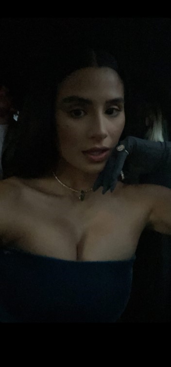 Diane Guerrero 11 03 21  nude photo