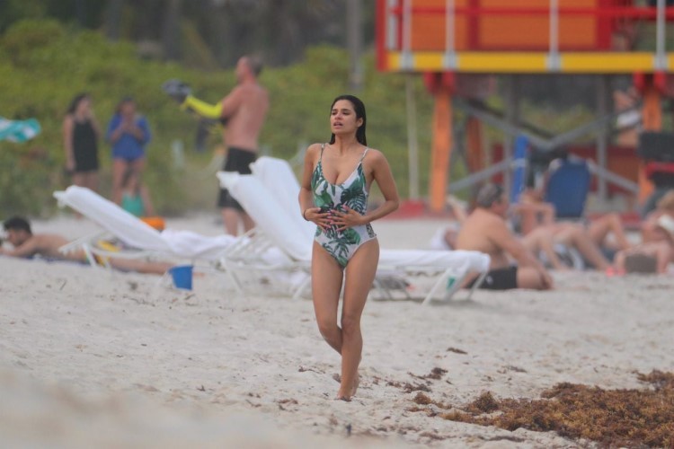 Diane Guerrero  nude photo