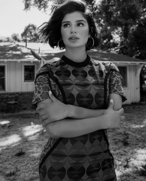 Diane Guerrero Black And White(1)  nude photo