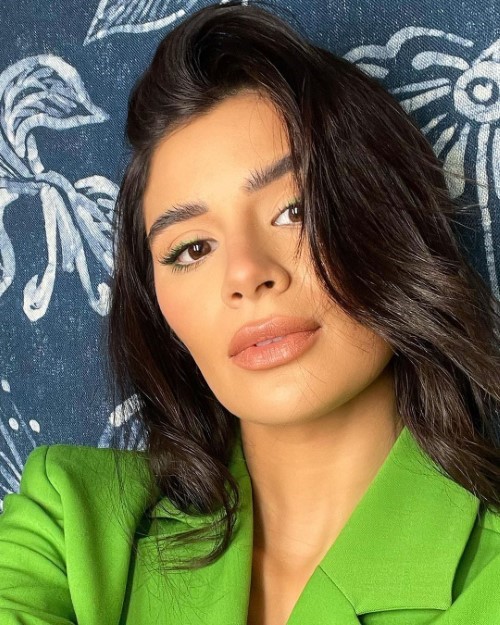 Diane Guerrero Green Queen 4  nude photo