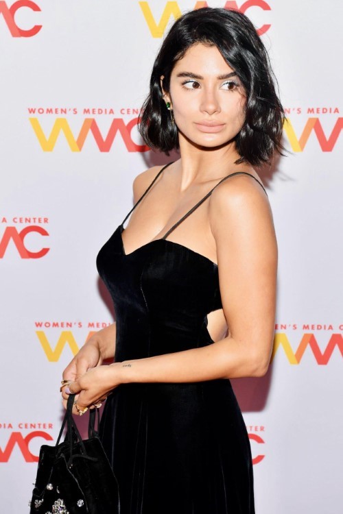 Diane Guerrero I Appreciate Her Beauty 2  nude photo