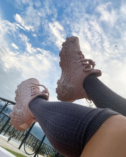 Diane Guerrero Legs  nude photo