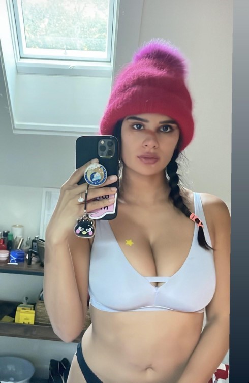 Diane Guerrero Oh My God 1  nude photo