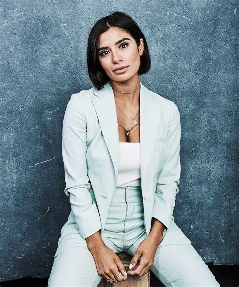Diane Guerrero Professional Vibes With A Hint Of Cleavage  nude photo