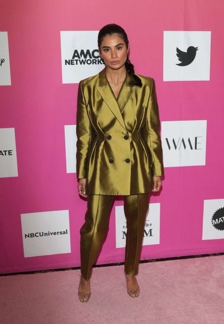 Diane Guerrero Stylish And Elegant 4  nude photo