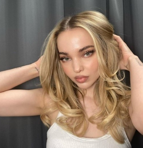 Dove Cameron Blonde Actress  nude photo