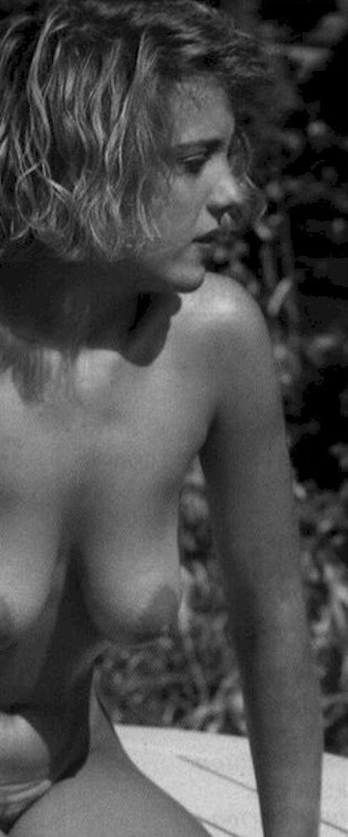 Drew Barrymore Nude Tits Earlier Days  nude photo