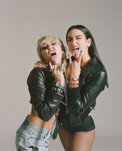 Dua X Miley  nude photo
