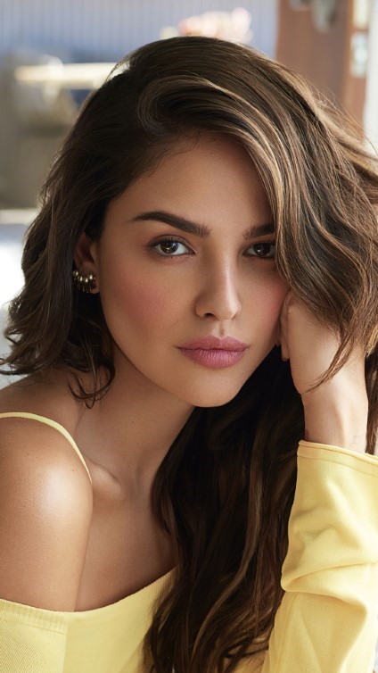 Eiza Gonzalez Close Up  nude photo