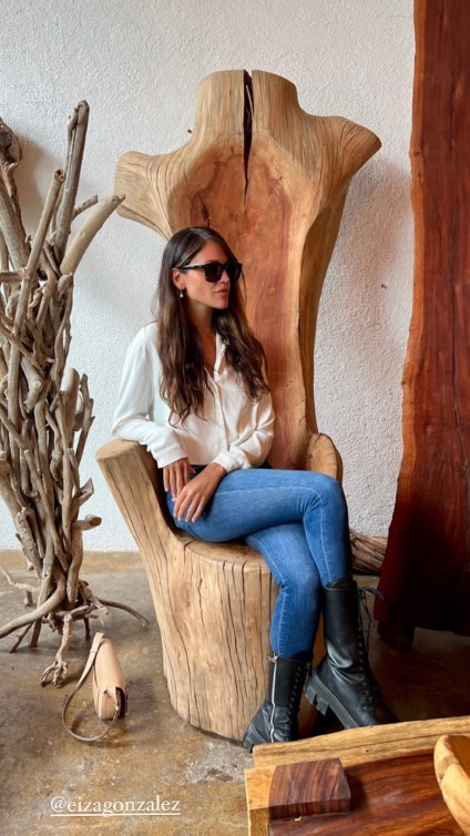 Eiza Gonzalez Looking Gorgeous Via Ricardo Korkowski’s IG Story  nude photo