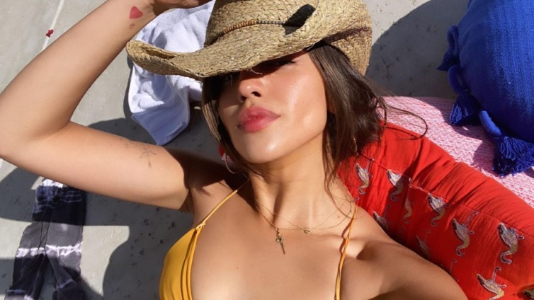 Eiza Gonzalez Sun Kissed  nude photo