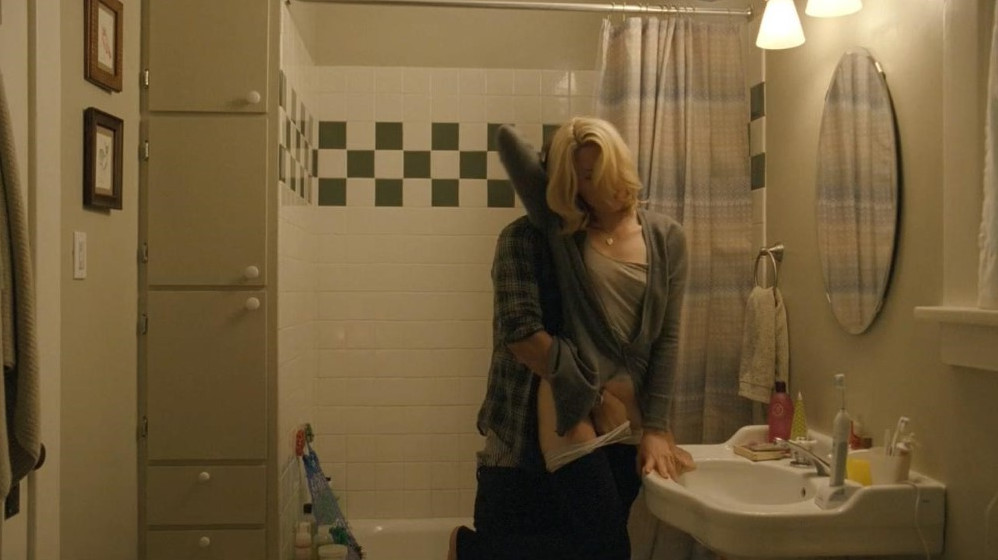 Elizabeth Banks Sex Scene In Bathroom  nude photo