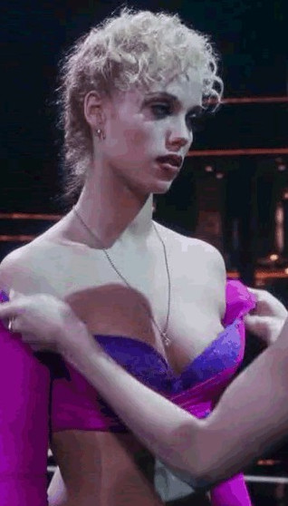 Elizabeth Berkley  nude photo