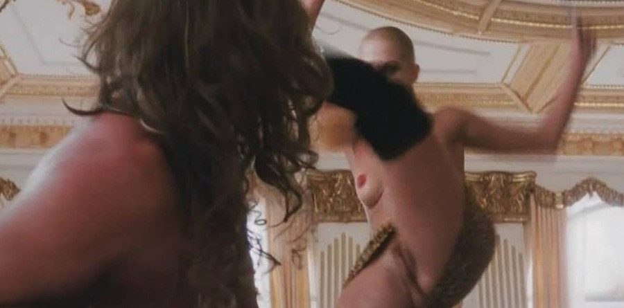 Elizabeth Berkley  nude photo