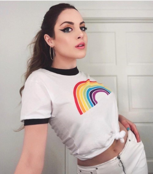 Elizabeth Gillies  nude photo