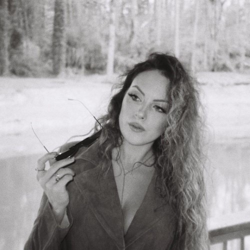 Elizabeth Gillies B W  nude photo